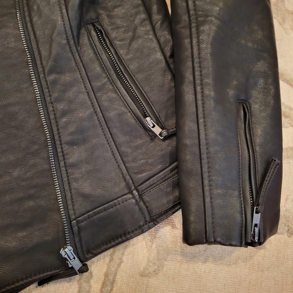 Leather Jacket - Picture 5 of 5
